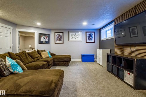 28 Hilldowns Drive, Spruce Grove, AB - Indoor Photo Showing Other Room