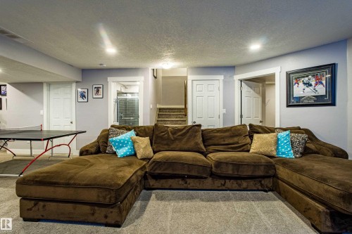 28 Hilldowns Drive, Spruce Grove, AB - Indoor Photo Showing Living Room