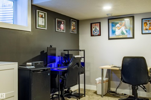 28 Hilldowns Drive, Spruce Grove, AB - Indoor Photo Showing Office