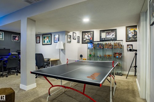 28 Hilldowns Drive, Spruce Grove, AB - Indoor Photo Showing Other Room