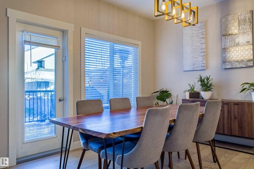 28 Hilldowns Drive, Spruce Grove, AB - Indoor Photo Showing Dining Room