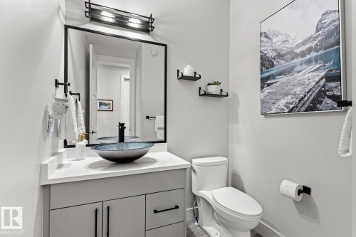 Main floor half bath - 5 Starling, Fort Saskatchewan, AB 