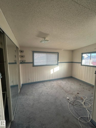 11243 125 Street, Edmonton, AB - Indoor