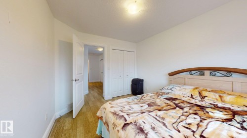 5440 1A Avenue, Edmonton, AB - Indoor Photo Showing Bedroom