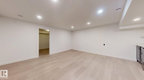 5440 1A Avenue, Edmonton, AB - Indoor