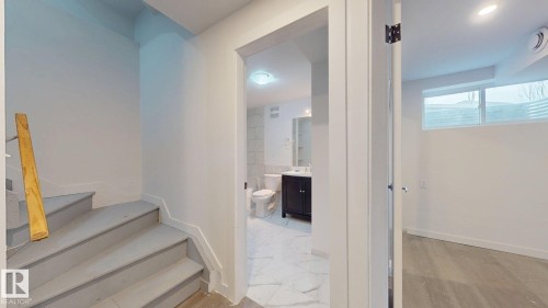 5440 1A Avenue, Edmonton, AB - Indoor