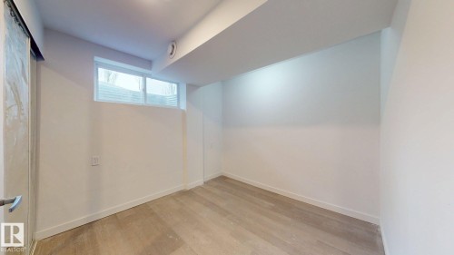 5440 1A Avenue, Edmonton, AB - Indoor Photo Showing Other Room