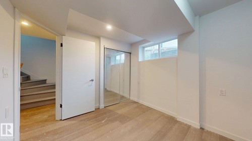 5440 1A Avenue, Edmonton, AB - Indoor Photo Showing Other Room