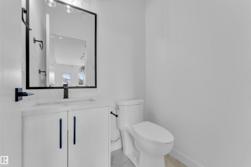 43 Southbridge Drive, Calmar, AB - Indoor Photo Showing Bathroom