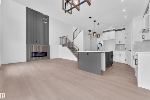 43 Southbridge Drive, Calmar, AB - Indoor Photo Showing Other Room