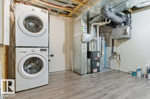 74 3305 Orchards Li, Edmonton, AB - Indoor Photo Showing Laundry Room