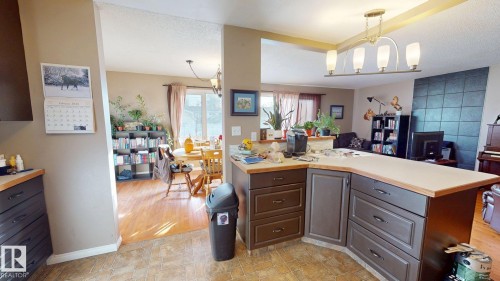 4329 45 Avenue, Drayton Valley, AB - Indoor