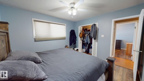 4329 45 Avenue, Drayton Valley, AB - Indoor Photo Showing Bedroom