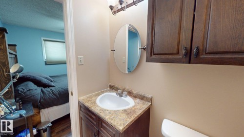 4329 45 Avenue, Drayton Valley, AB - Indoor Photo Showing Bathroom