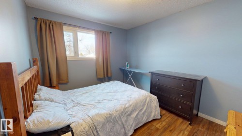 4329 45 Avenue, Drayton Valley, AB - Indoor Photo Showing Bedroom