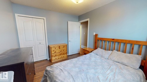 4329 45 Avenue, Drayton Valley, AB - Indoor Photo Showing Bedroom