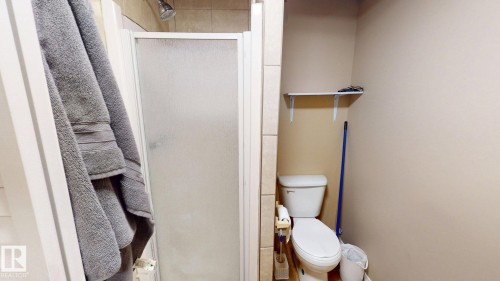 4329 45 Avenue, Drayton Valley, AB - Indoor Photo Showing Bathroom