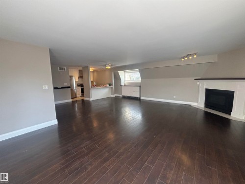 5979 40 Avenue, Edmonton, AB - Indoor Photo Showing Other Room