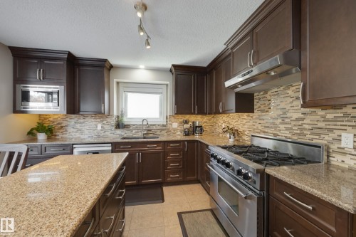 18316 60 Avenue, Edmonton, AB - Indoor Photo Showing Kitchen With Upgraded Kitchen
