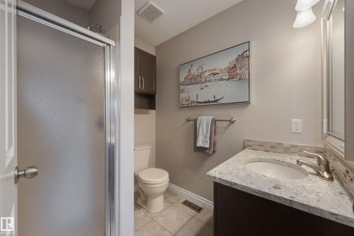 18316 60 Avenue, Edmonton, AB - Indoor Photo Showing Bathroom