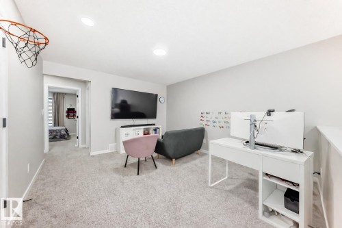 4930 Hawthorn Place, Edmonton, AB - Indoor