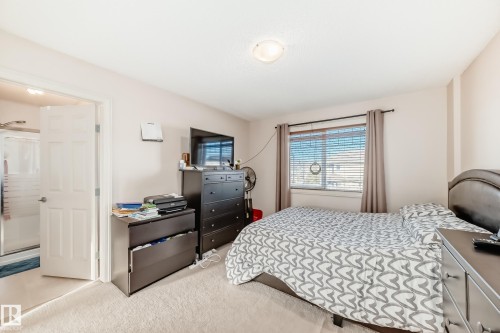 1285 Cunningham Drive, Edmonton, AB - Indoor Photo Showing Bedroom