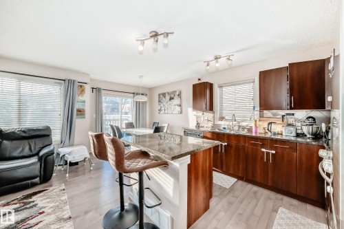 1285 Cunningham Drive, Edmonton, AB - Indoor