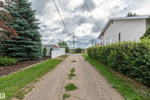 10624 40 Street, Edmonton, AB - Outdoor