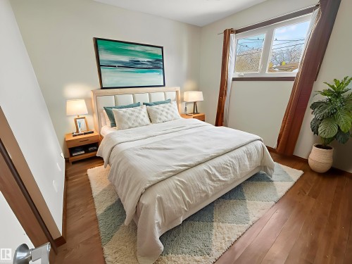 8316 122 Avenue, Edmonton, AB - Indoor Photo Showing Bedroom