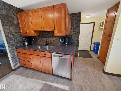 8316 122 Avenue, Edmonton, AB - Indoor Photo Showing Kitchen With Double Sink