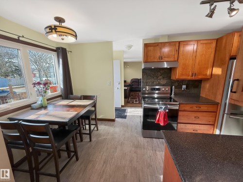 8316 122 Avenue, Edmonton, AB - Indoor