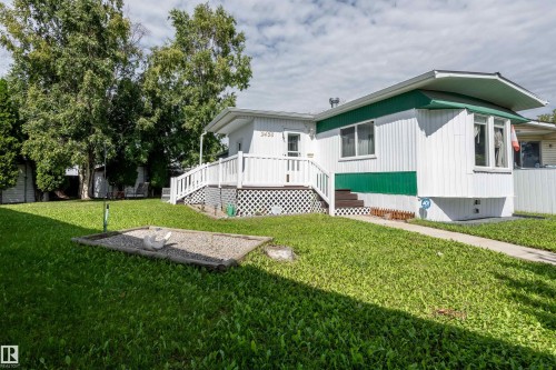 2438 Lakeview Bay, Edmonton, AB - Outdoor With Deck Patio Veranda