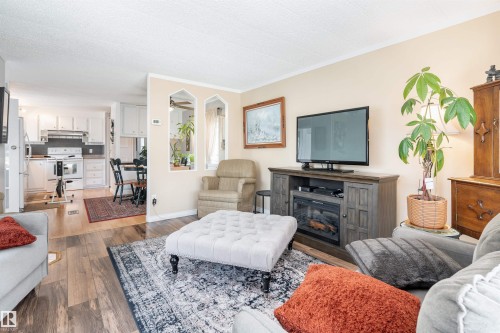 2438 Lakeview Bay, Edmonton, AB - Indoor Photo Showing Living Room