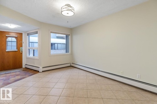 11122 83 Avenue, Edmonton, AB - Indoor Photo Showing Other Room