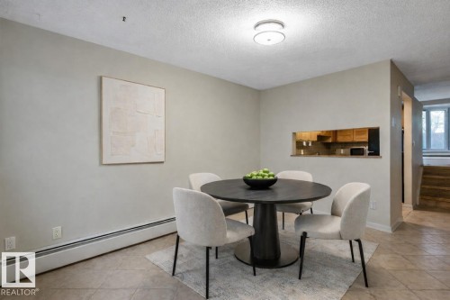 11122 83 Avenue, Edmonton, AB - Indoor Photo Showing Dining Room