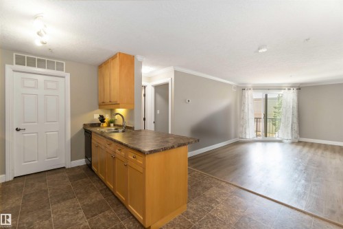 210 13111 140 Avenue, Edmonton, AB - Indoor