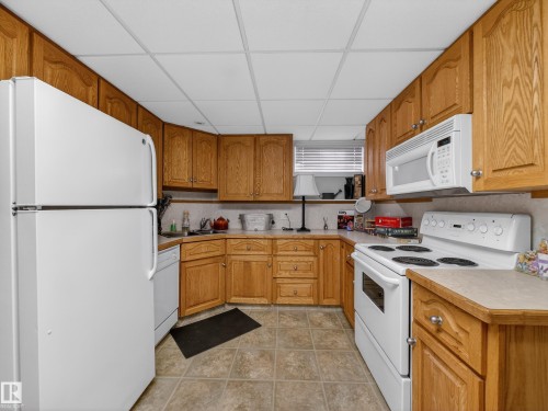 8616 106 Street, Edmonton, AB - Indoor Photo Showing Kitchen