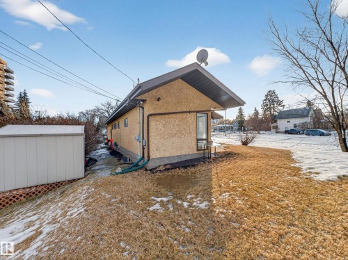 8616 106 Street, Edmonton, AB - Outdoor