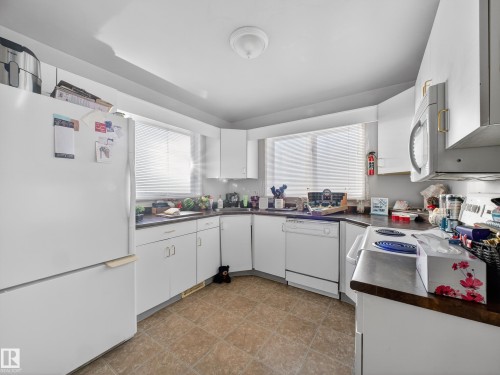 8616 106 Street, Edmonton, AB - Indoor Photo Showing Kitchen