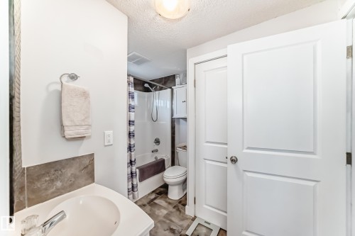 140 West View Crescent, Edmonton, AB 