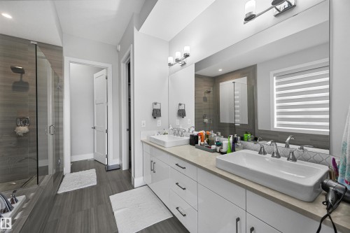 1025 Huckell Place, Edmonton, AB 