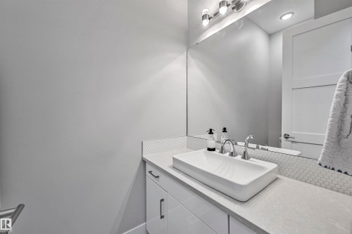 1025 Huckell Place, Edmonton, AB 