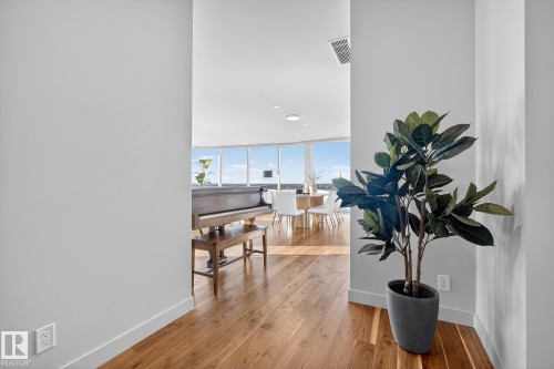 4704 10360 102 Street, Edmonton, AB 