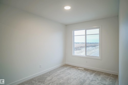 4645 Kinsella Landing, Edmonton, AB - Indoor Photo Showing Other Room