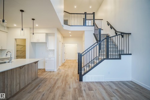 4645 Kinsella Landing, Edmonton, AB - Indoor