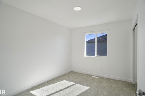 8464 183 Avenue, Edmonton, AB - Indoor Photo Showing Other Room