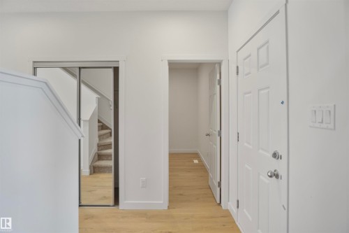 8464 183 Avenue, Edmonton, AB - Indoor Photo Showing Other Room