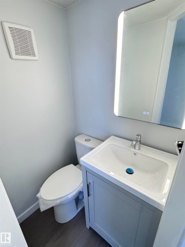68 9501 104 Avenue, Westlock, AB - Indoor Photo Showing Bathroom