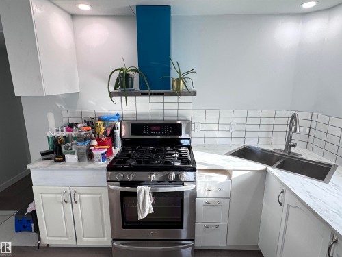 68 9501 104 Avenue, Westlock, AB - Indoor Photo Showing Kitchen With Double Sink