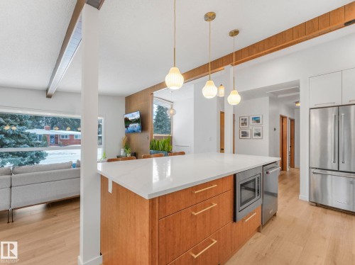 14004 80 Avenue, Edmonton, AB - Indoor Photo Showing Kitchen